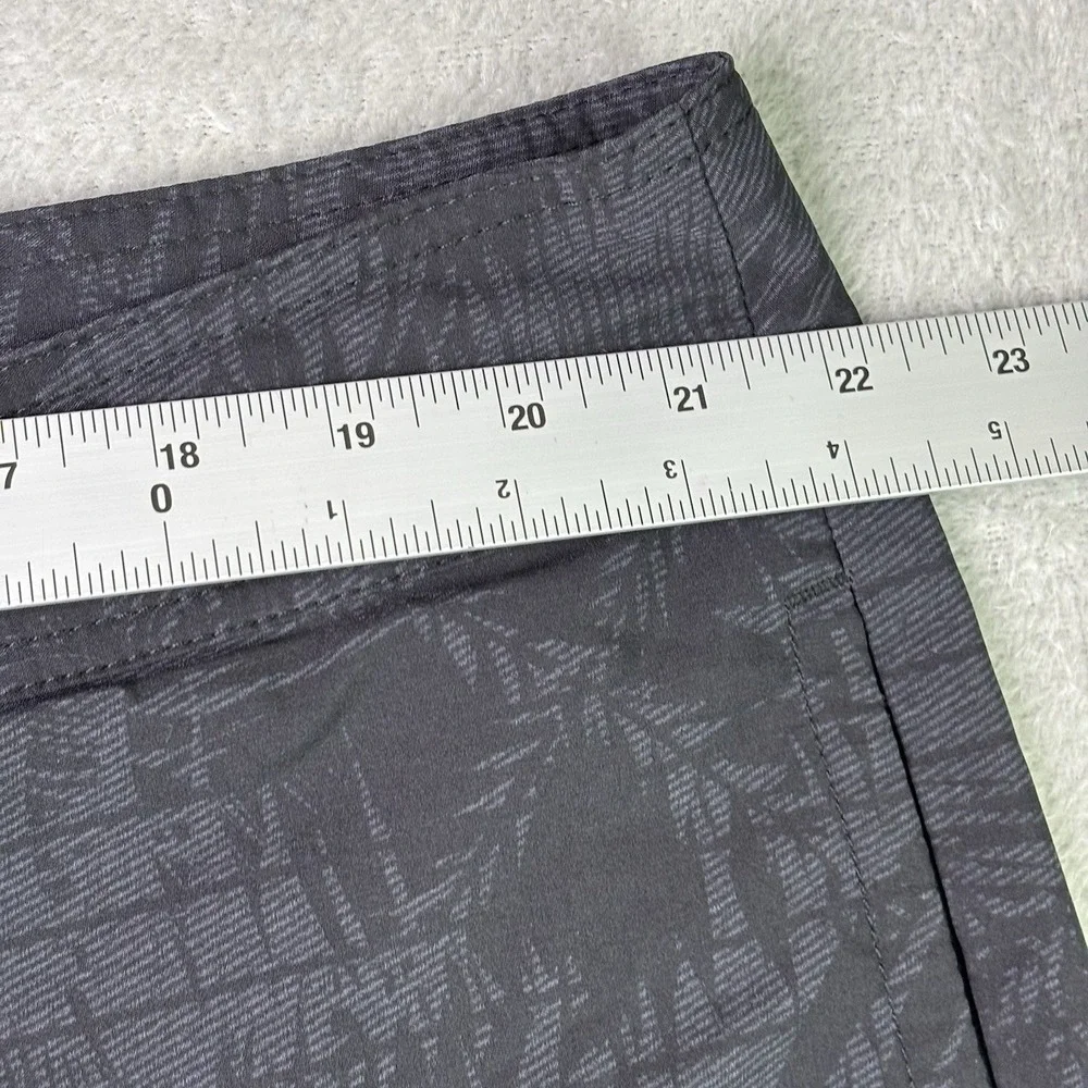 Travis Matthew Board Shorts Mens 42 Black Palm Tree Swim Trunks Zipper Pocket - Picture 8 of 14
